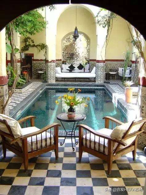 东莞庭院铺地红砂岩石材,芝麻灰石材庭院铺地效果