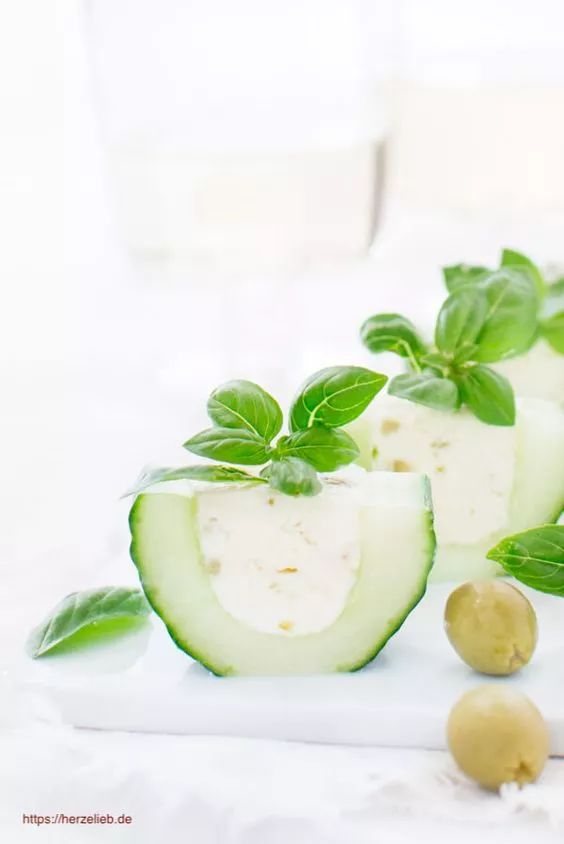 泫雅牛油果绿两件套,泫雅牛油果绿穿搭