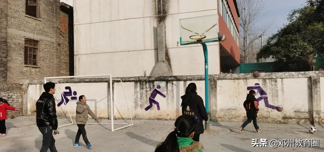 爱心人士为小学捐赠操场,爱心人士为小学捐赠操场感谢词