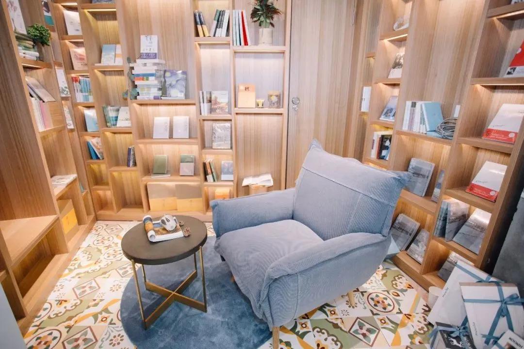 爱看书的人多吗,爱看书的人识字量