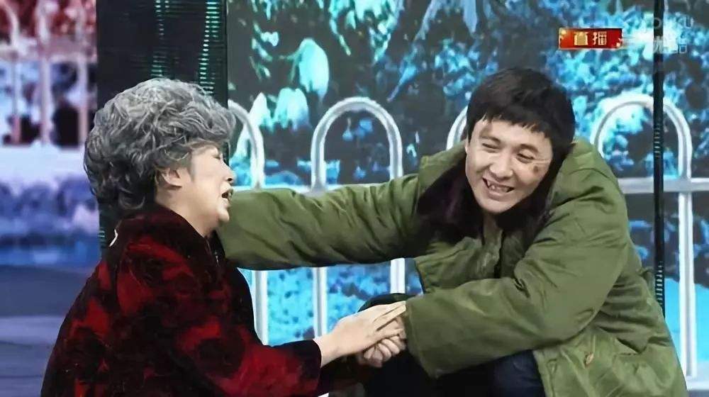 不一样的感觉？37岁马丽发微博晒近照，网友发现重点不是照片