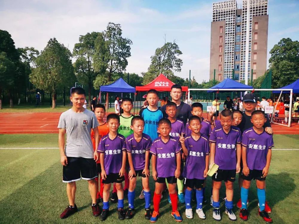 海门港新区实验小学足球队,经开区实验小学足球比赛