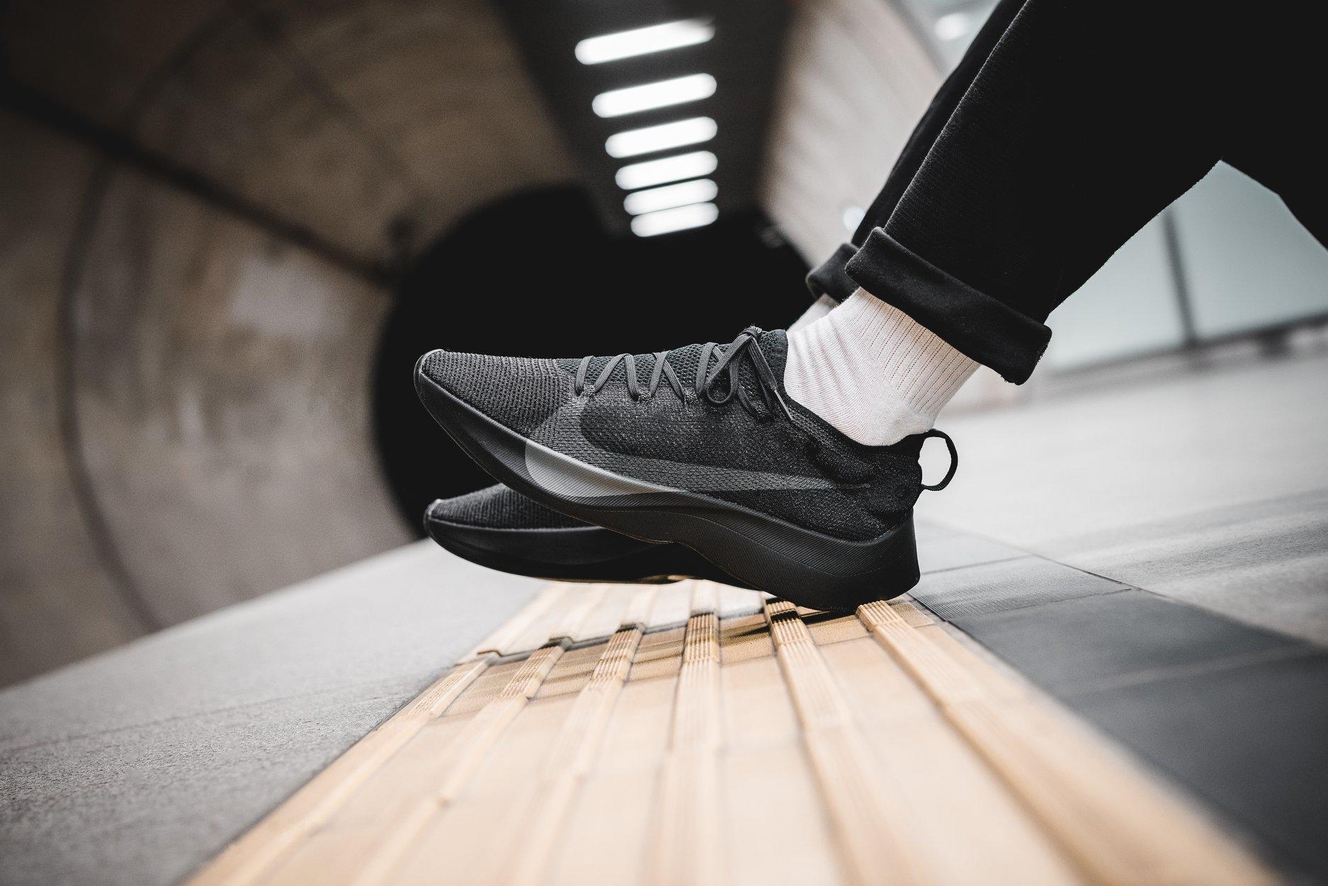 想要脚透气怎么办,想要鞋穿着舒服要买什么鞋底