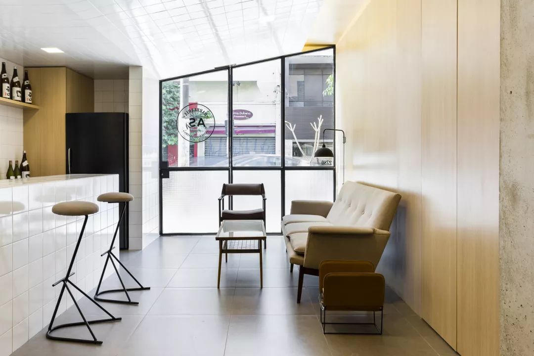 案例赏析丨小面积、长廊型，街边店也可以超有品味！