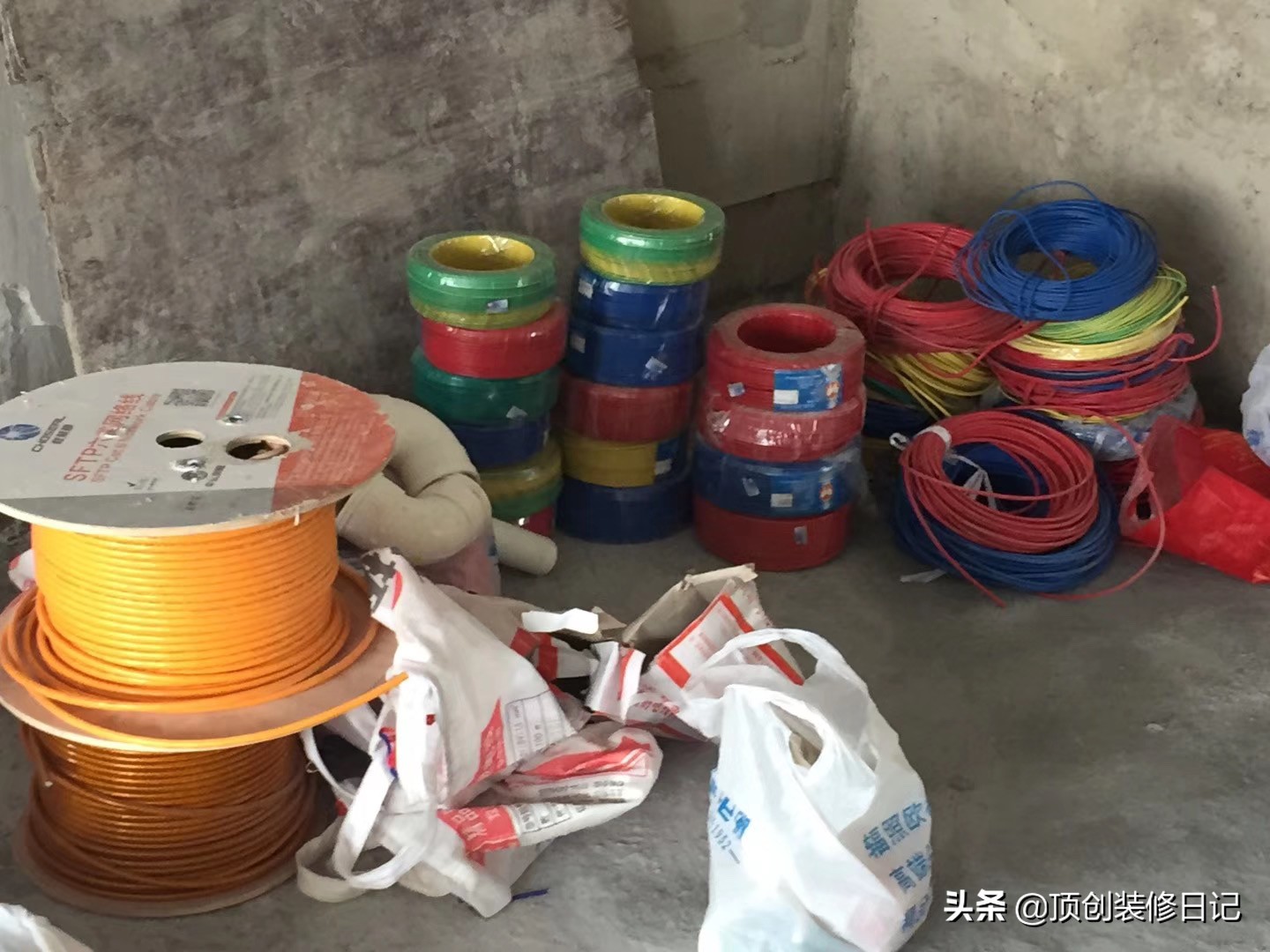 128平现代轻奢实景,128平轻奢风格效果图