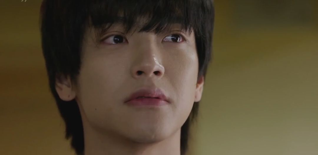 三个男生一个高冷一个腼腆,一个高冷的男生逗比