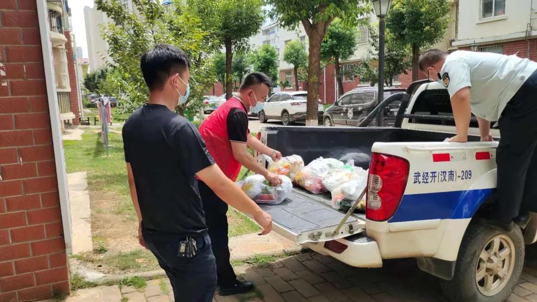 万家湖社区：当七夕遇上防疫，最浪漫的是和你“疫”起并肩作战