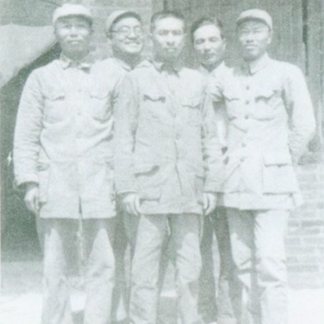 福州军区第一任司令员是谁,福州军区历任副司令员