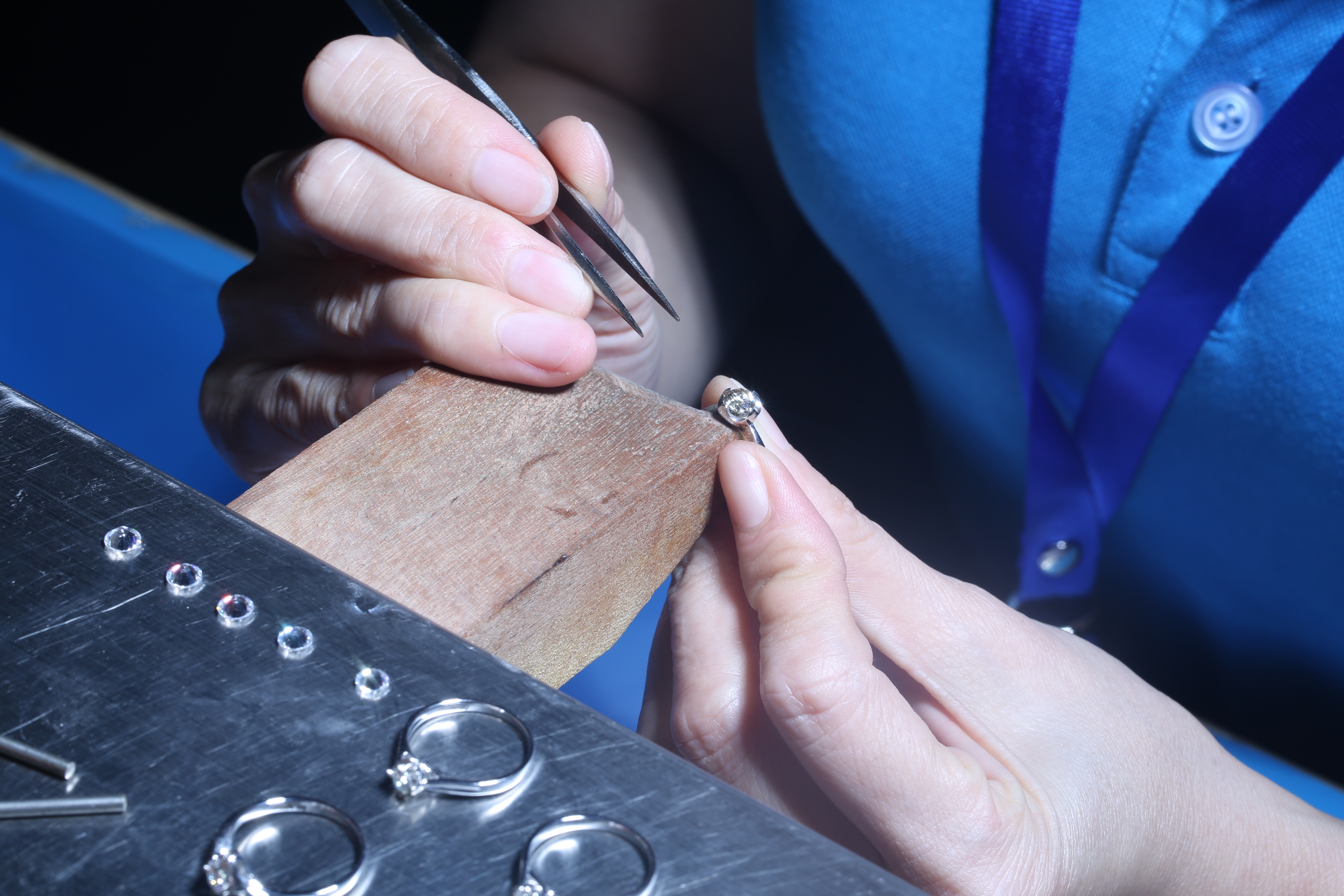 戒指改小尺寸去哪里改,戒指改小去哪里改