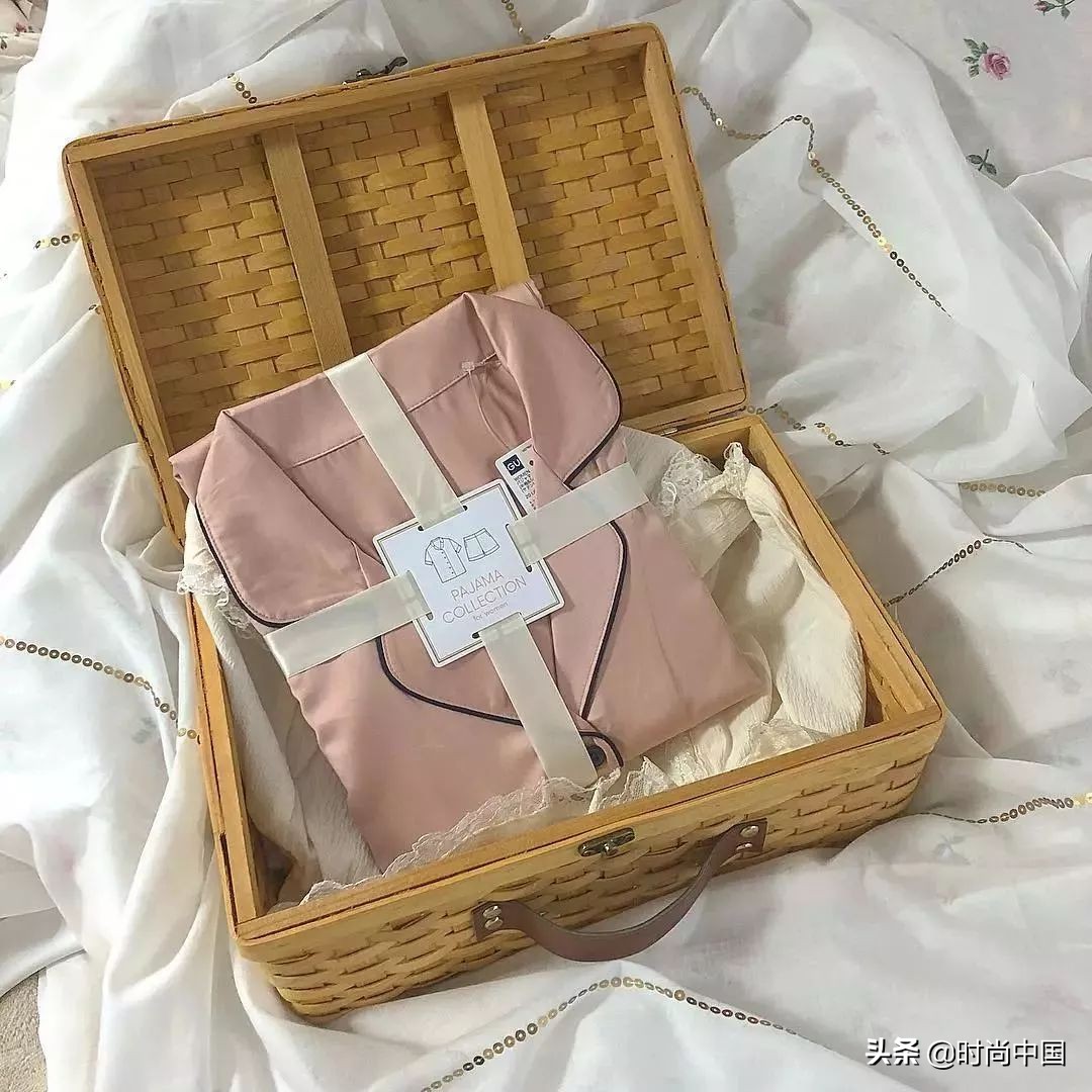 听说今年特别流行的睡衣,2020流行秋天睡衣