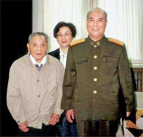 1987年，谁接任广州军区司令？*小平邓**亲点*万年张**，他能打仗会带兵