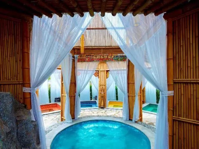 户外儿童帆板夏令营,夏令营水上乐园闯关