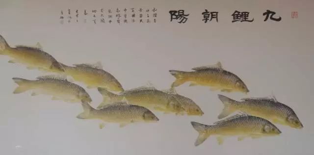 他买了一条草鱼，直接印在画纸上，专家大赞：好画，鱼活了