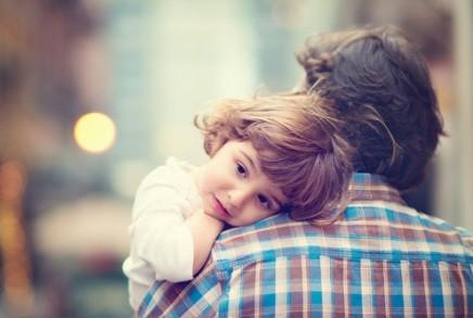 孩子崩溃大哭如何让他冷静下来,哭的时候怎样才能让心情平静下来