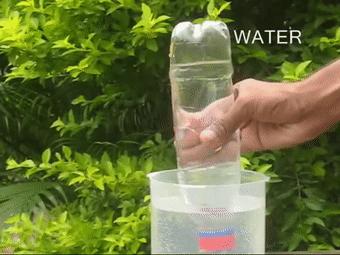 穷人的乐高什么样？印度大佬用垃圾做的玩具，火了