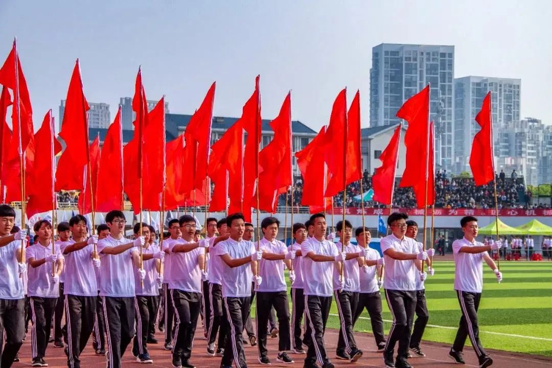 江南大学运动会开幕式走秀,江南大学22届运动会开幕式