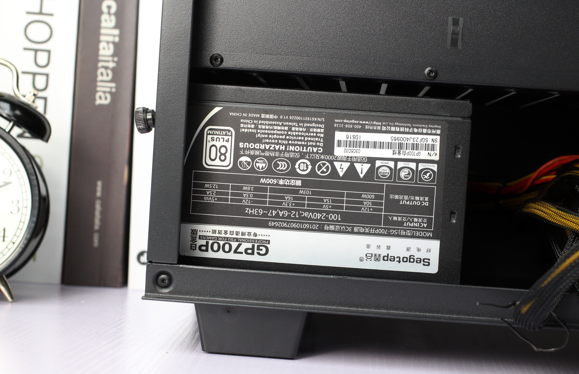 显卡竖装散热最好的机箱,主板和显卡竖装的机箱