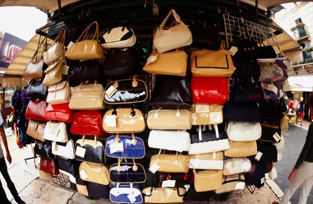 在拼多多买到盗版书怎么办,拼多多盗版书和正版的内容一样吗