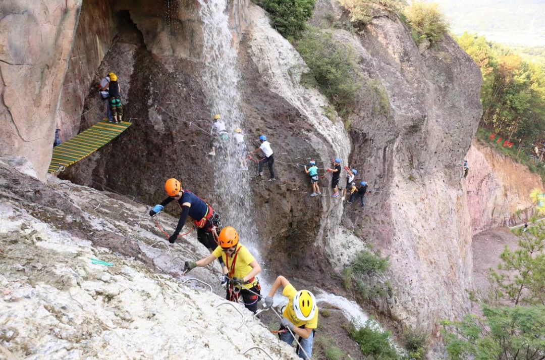 浙江金华迪士尼乐园,迪士尼城堡和迪士尼乐园