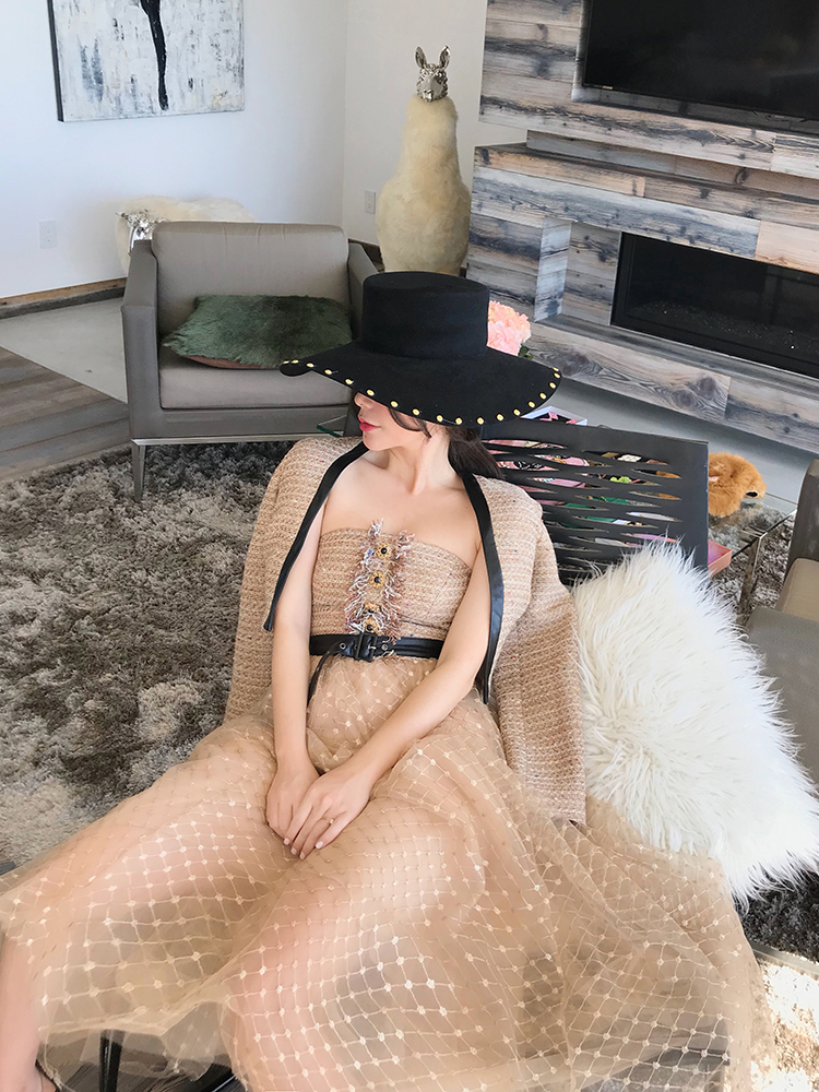 参加年会晚礼服必备,年会穿晚礼服可以做什么活动