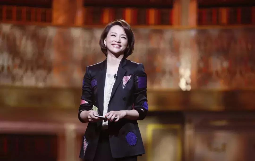 人生娱乐,童年董卿