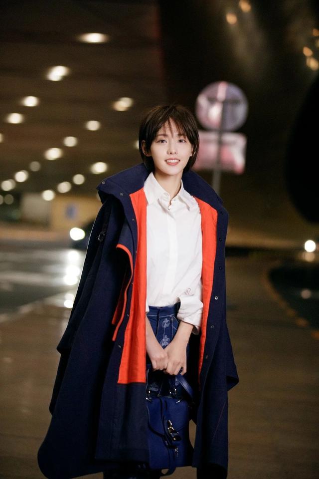 张嘉倪牛奶肌高清图,32岁张嘉倪全身照