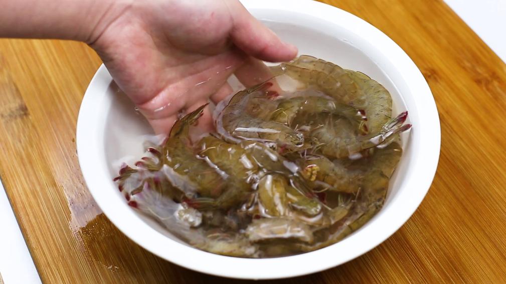 基围虾不油炸怎么做好吃,今天基围虾的五种经典做法