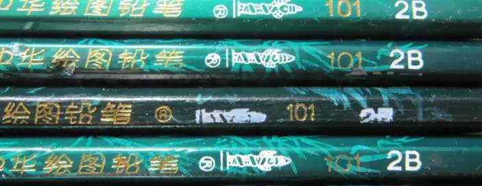 基础素描用铅笔该画些什么,画素描拿铅笔的正确方式