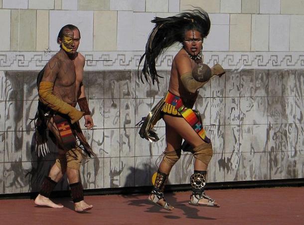 球场上的危险瞬间,球场风险