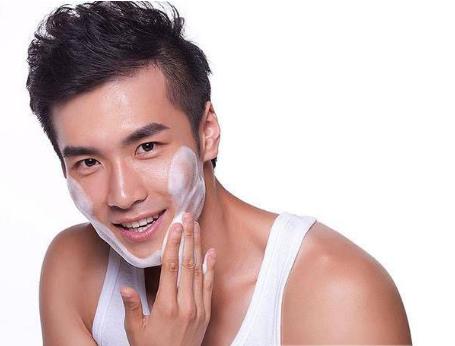 哪一款洗面奶控油最好用,男人一定要知道的品牌洗面奶