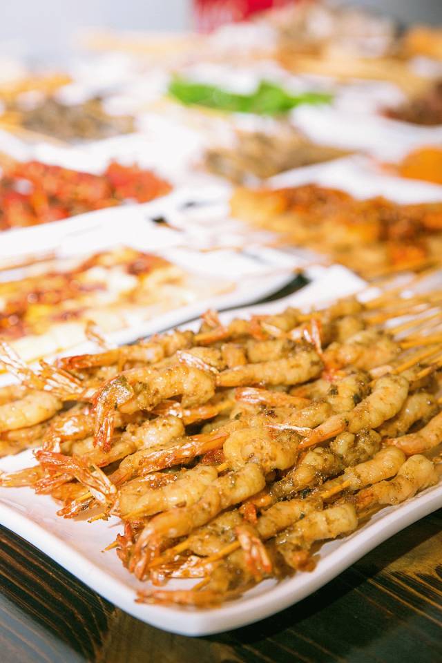 吃完整条恩施街，发现住在青山的才是人生赢家