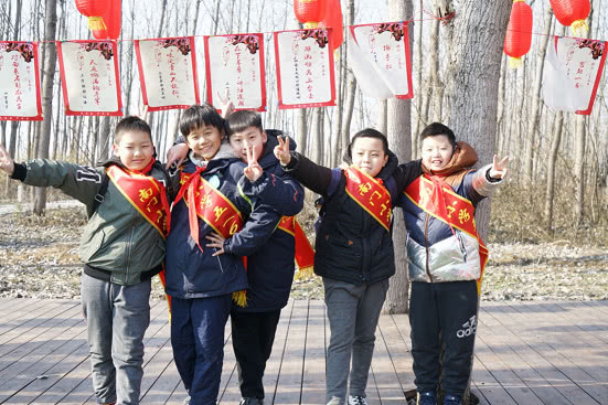 梦想让乡村更美好——南门小学雏鹰梦想小队参加第二届马郢村晚