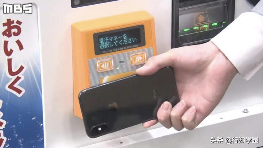 日本自动贩卖机有什么奇葩的东西 (10个世界上最奇葩的自动贩卖机)