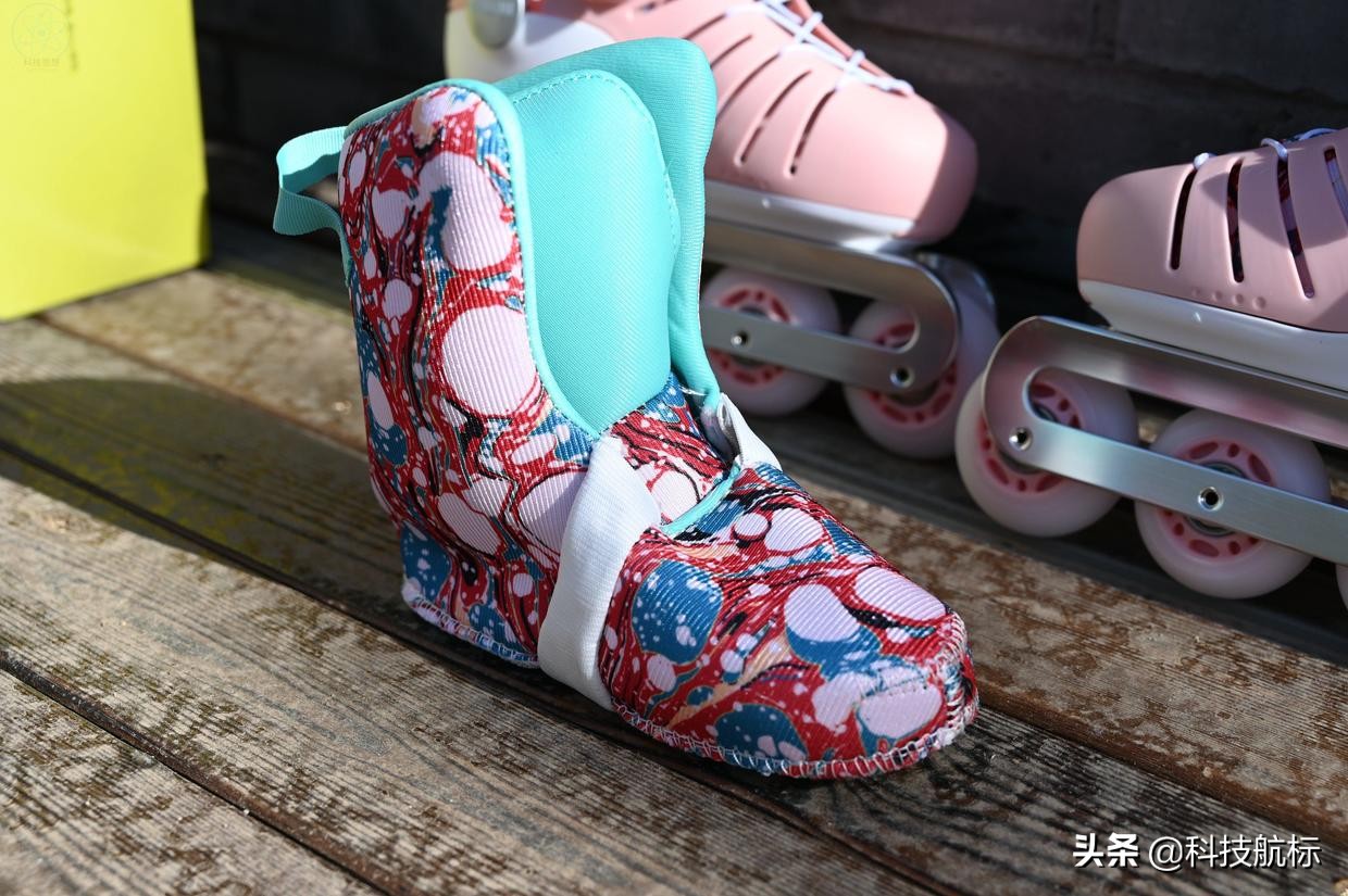 轮滑初学儿童版轮滑鞋,比较适合儿童用的轮滑鞋