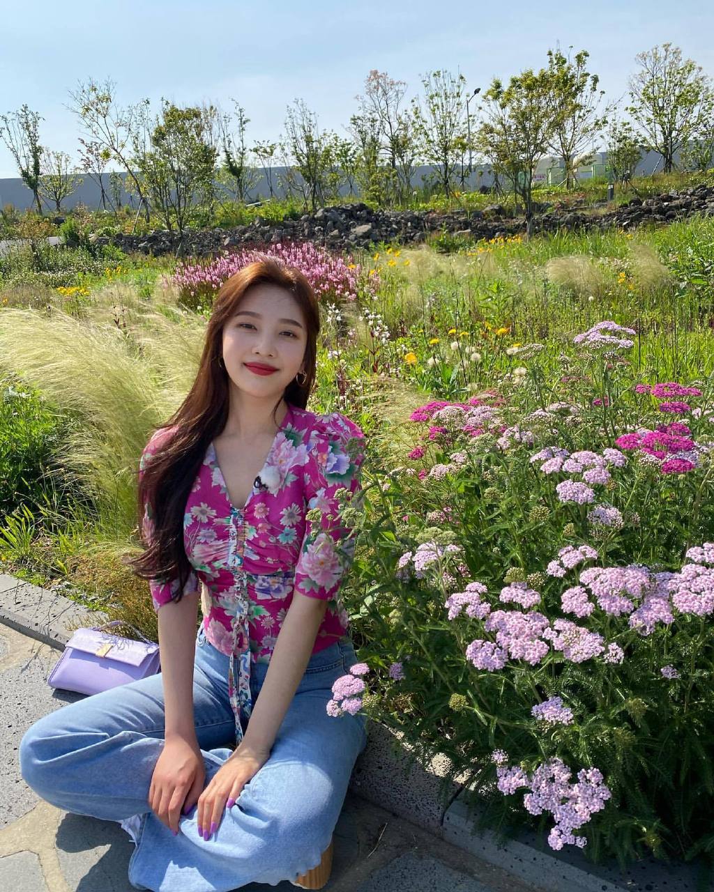 朴秀荣同款红色亮片裙,朴秀荣倪妮是同款裙子吗