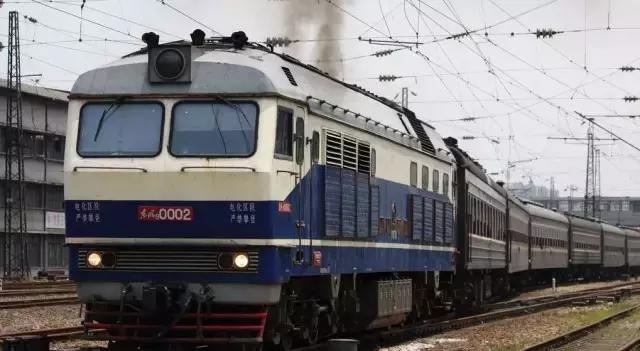 内燃机火车头都有哪些样子,中国内燃机车火车头