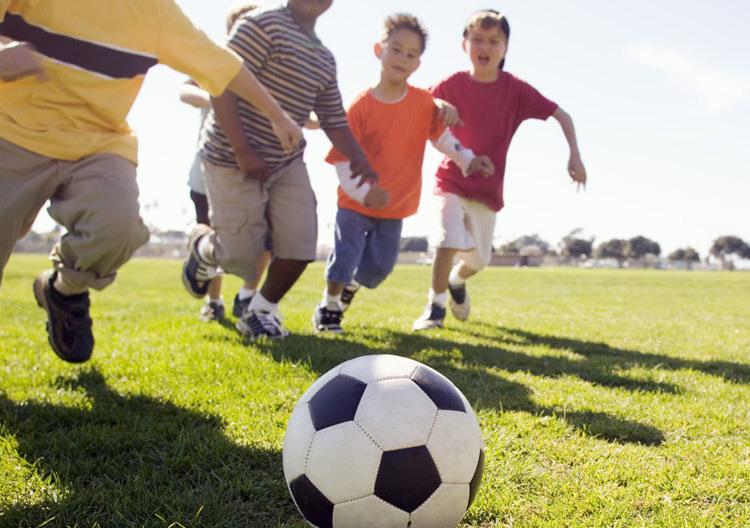 儿童参加什么户外活动对眼睛最好,适合孩子户外锻炼眼睛的运动