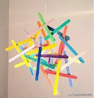 幼儿园环创教室吊饰简单又好看,幼儿园吊饰筷子纸杯环创简单好看