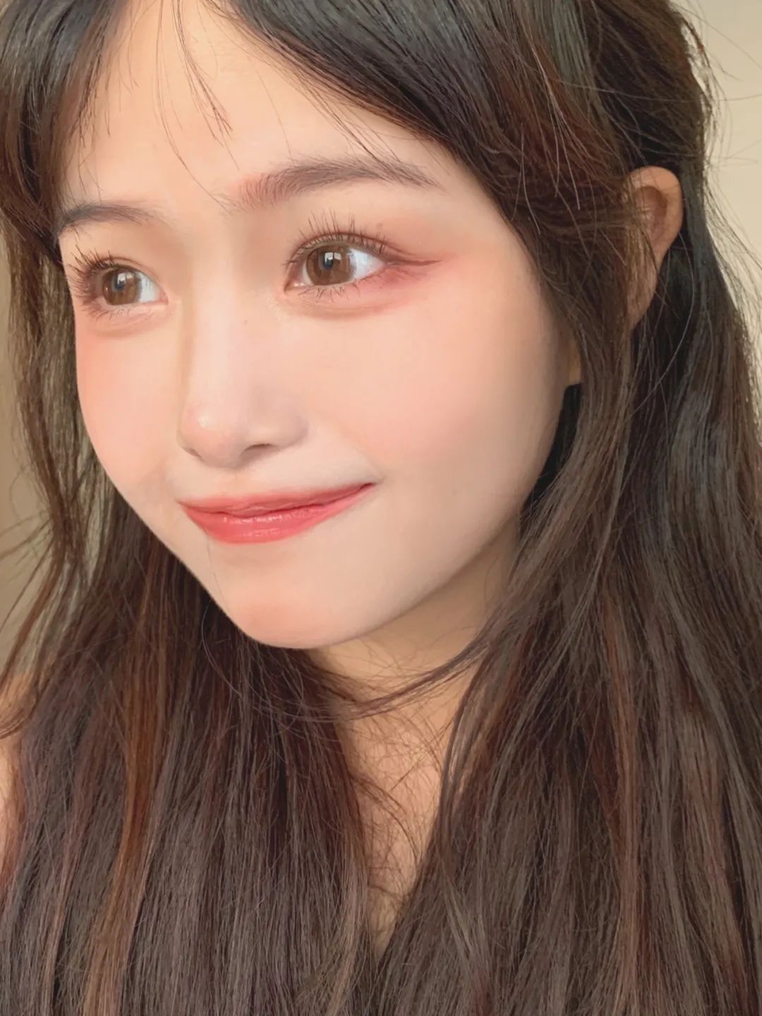 小个子五官立体要怎么搭配才好看,五官平平无奇的长相却很好看