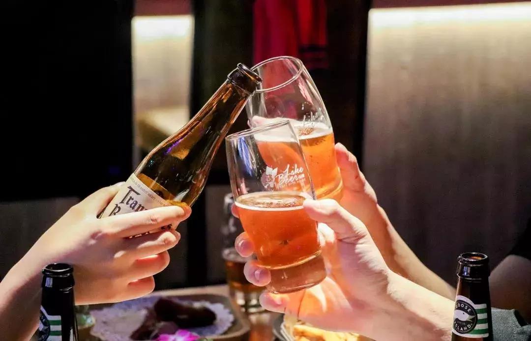 别宅家！来灵山工匠小镇祉遇酒吧看欧洲杯