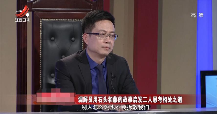 老婆忙着赚钱老公闲不住了,妻子赚钱丈夫却败家