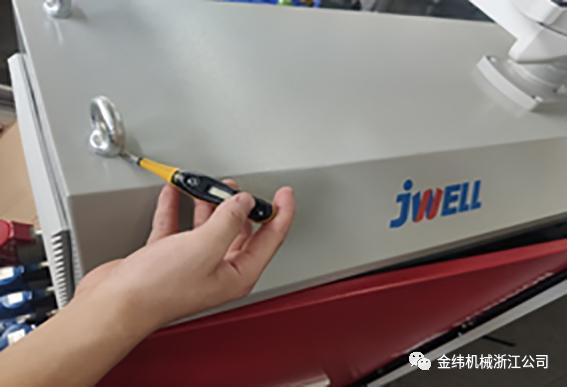 暴雨天气导致设备维修5天,大暴雨机器被水浸了怎么办