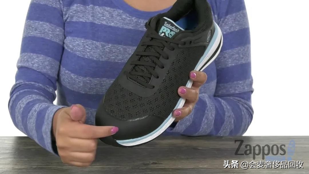 一双新鞋子的视频,一双好舒服的鞋子