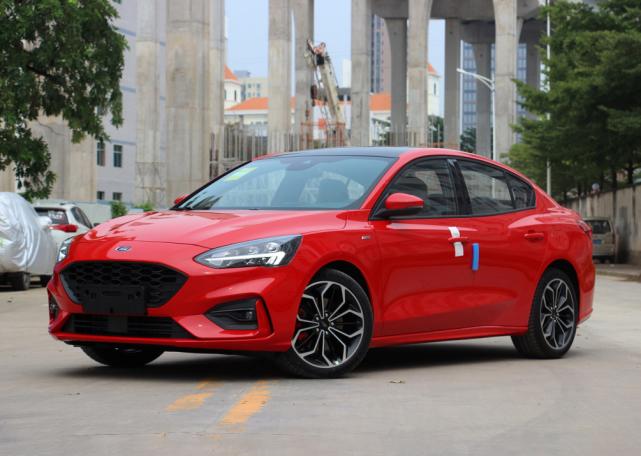 福克斯三缸机值不值得入手,福克斯1.5t三缸发动机故障率高