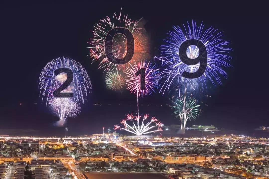 去迪拜旅游需要多少钱吃喝,去迪拜是免签的吗