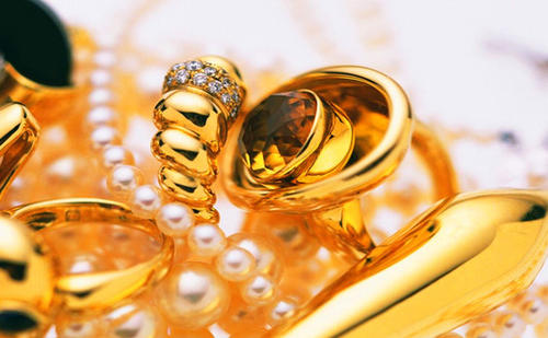 黄金戴久了怎么没那么黄,黄金链子戴了一段时间发黑的原因