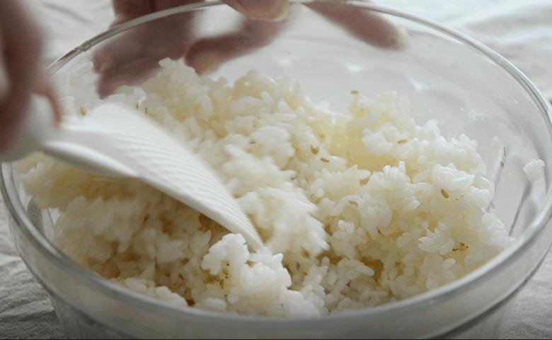 紫菜包饭教程在此,紫菜包饭怎么吃最好