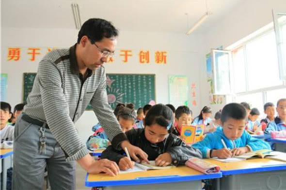 为什么进入大学后，一定要考过英语六级？都有哪些好处？