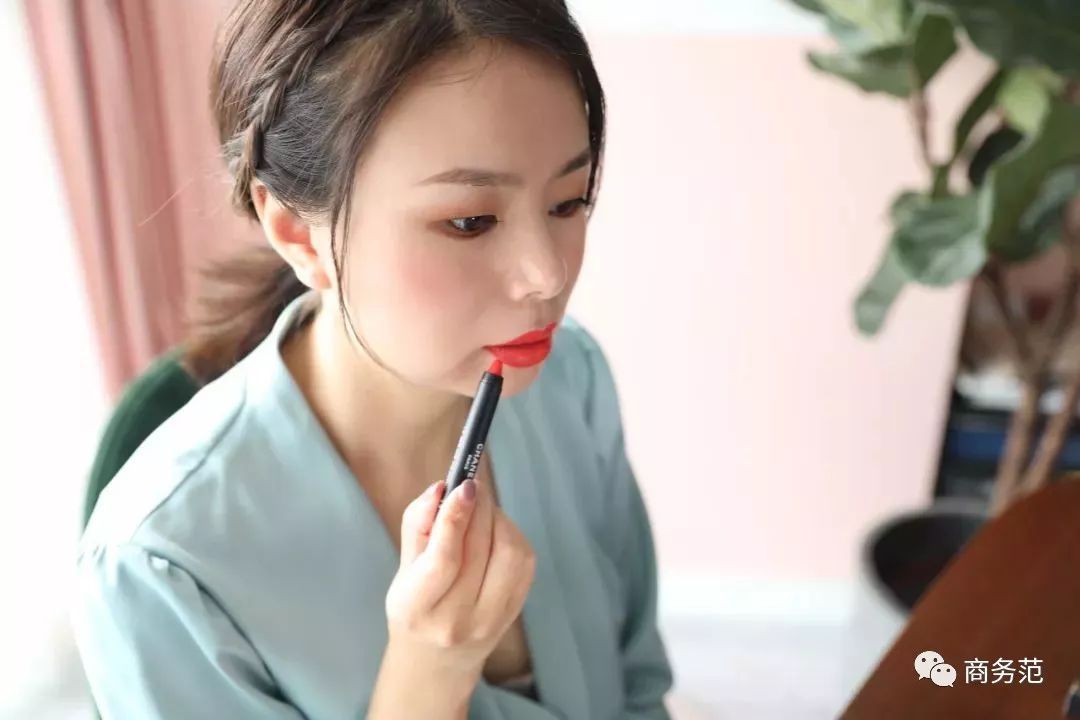 香奈儿美妆必买产品排行榜,香奈儿近三年美妆新品品牌