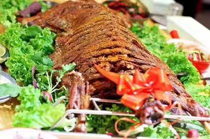 最便宜的烤全羊888元,北京超级浪人烤全羊